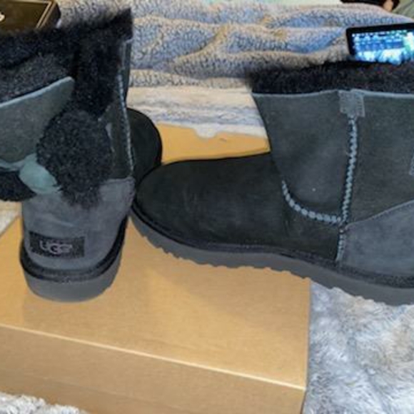 UGG Shoes - Authentic Ugg Australia boots